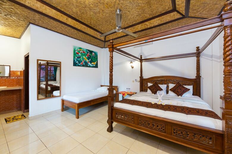 Bed & Breakfast Sayong House