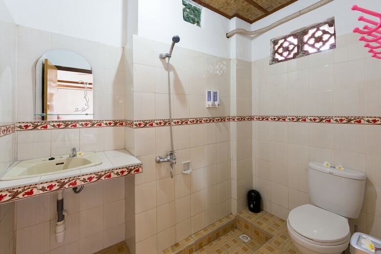 Bed & Breakfast Sayong House