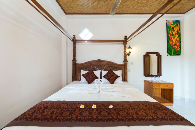 Bed & Breakfast Sayong House