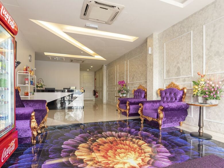 Oyo 89423 Zenz Hotel