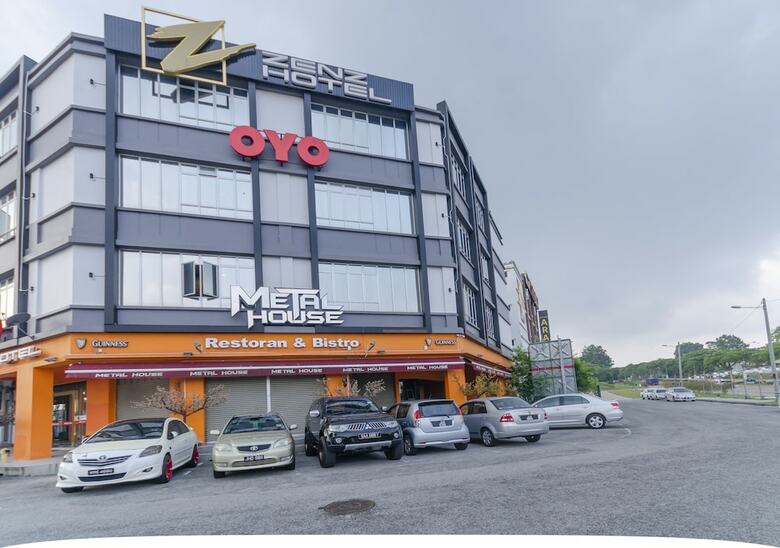Oyo 89423 Zenz Hotel