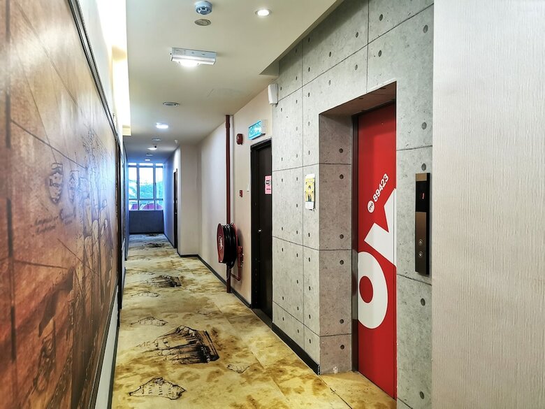 Oyo 89423 Zenz Hotel