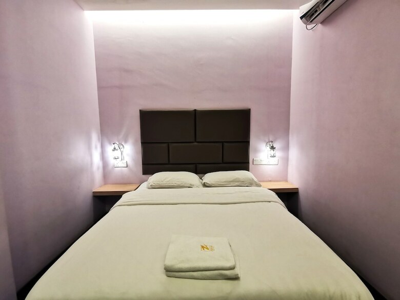 Oyo 89423 Zenz Hotel