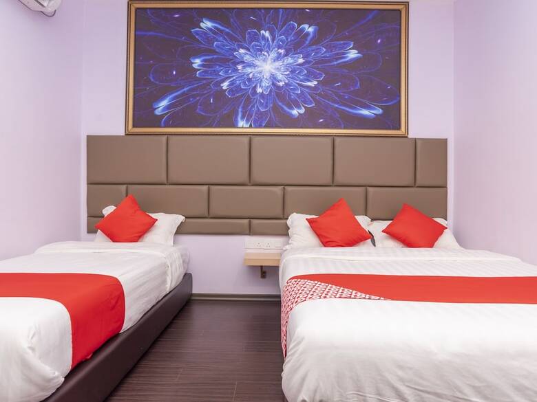 Oyo 89423 Zenz Hotel