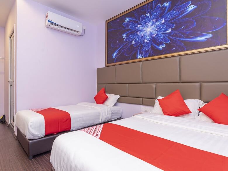 Oyo 89423 Zenz Hotel