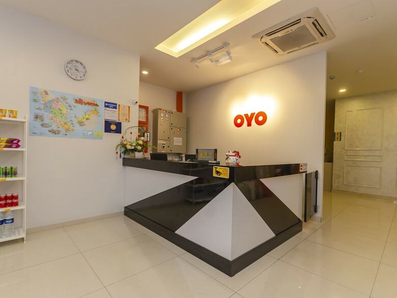Oyo 89423 Zenz Hotel