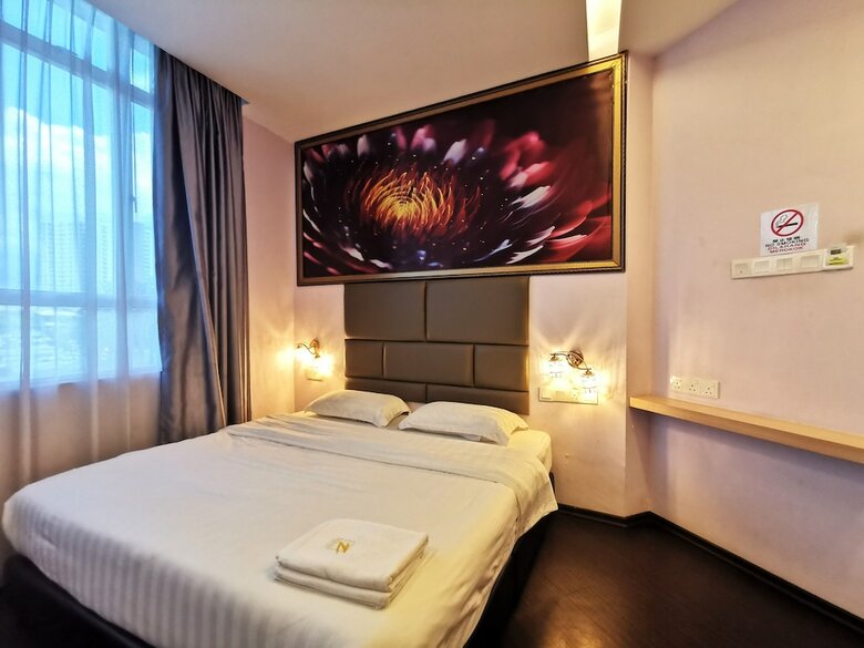 Oyo 89423 Zenz Hotel