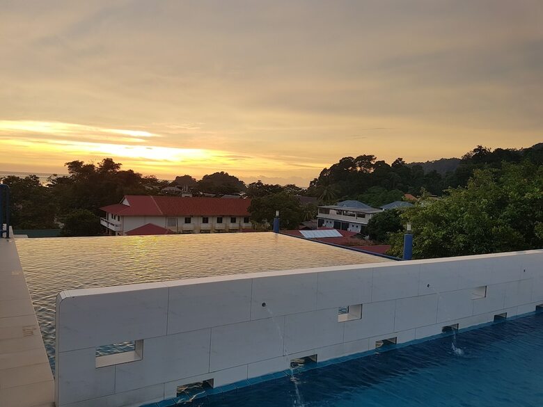 Mny Hotel & Resort