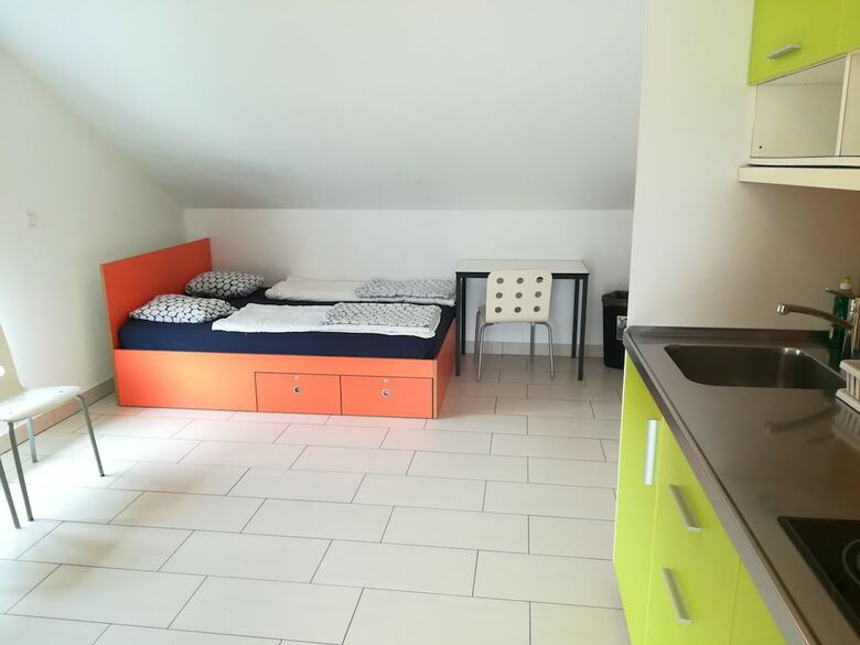 Hostal Simbol Rooms
