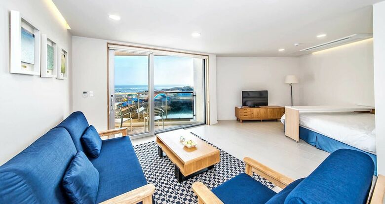 Blanc Bleu Pension