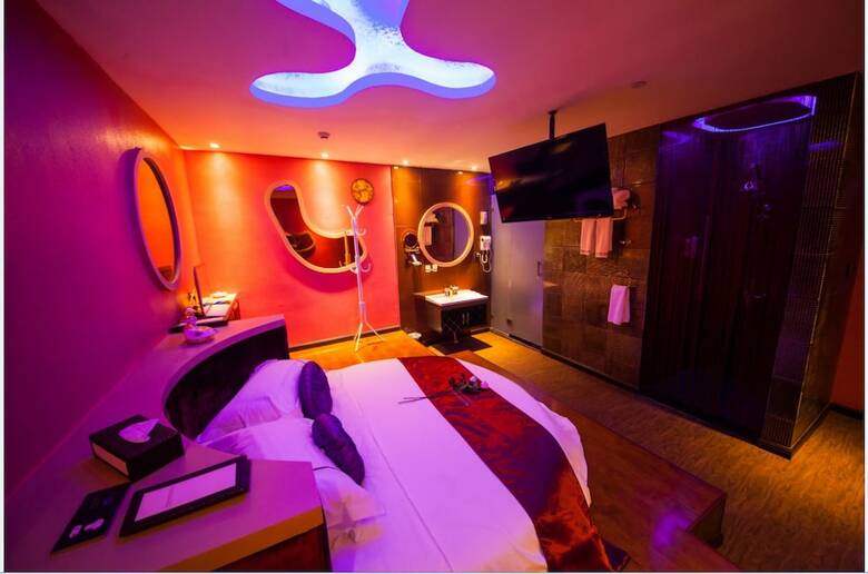 Brightman Theme Hotel