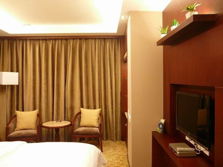 Golden City Hotel