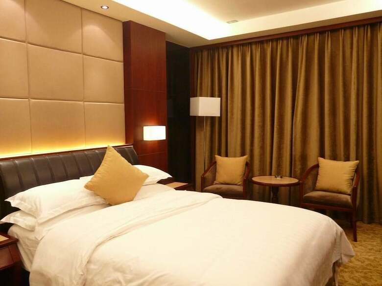 Golden City Hotel