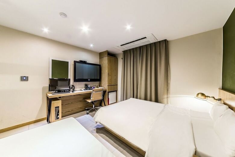 Line Hotel Suwon