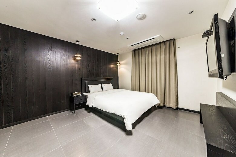 Line Hotel Suwon