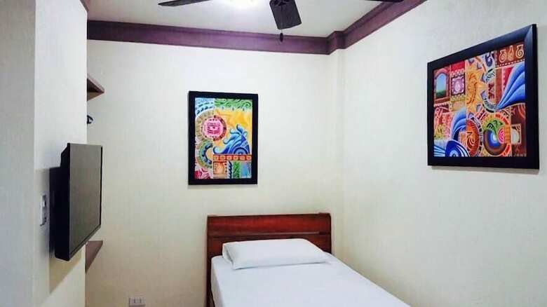 Hotel Den Den Guesthouse