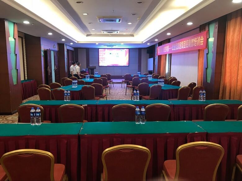 Foshan Friendly Holiday Hotel