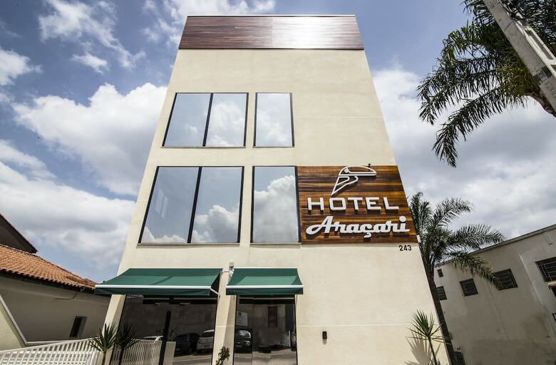 Hotel Ara�ari