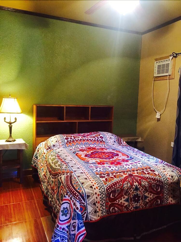 Cabana Anchor Inn