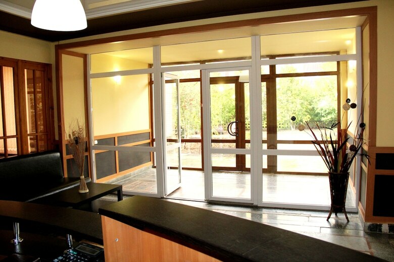 Hostal Oasis Hotel