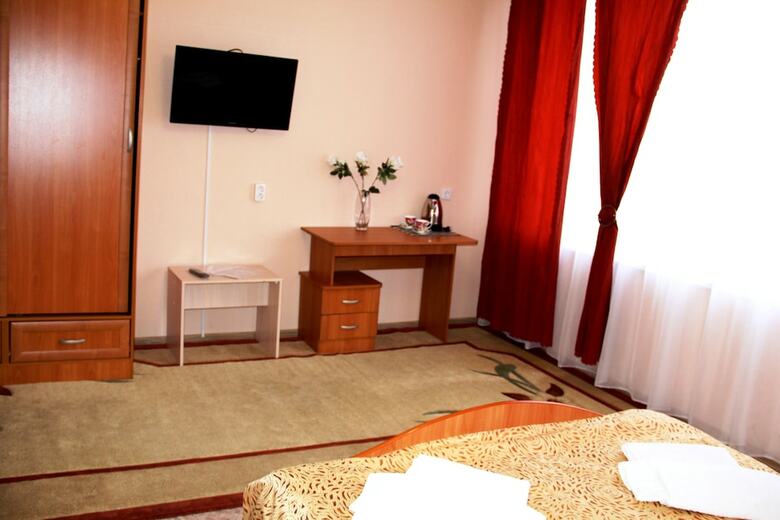 Hostal Oasis Hotel