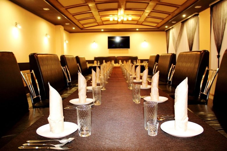 Hostal Oasis Hotel