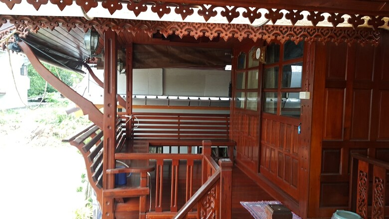 Hotel Ruenthai Rimnam Resort Suratthani