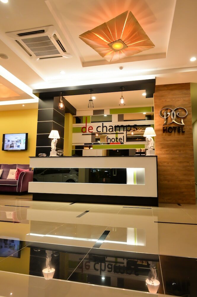 De Champs Hotel
