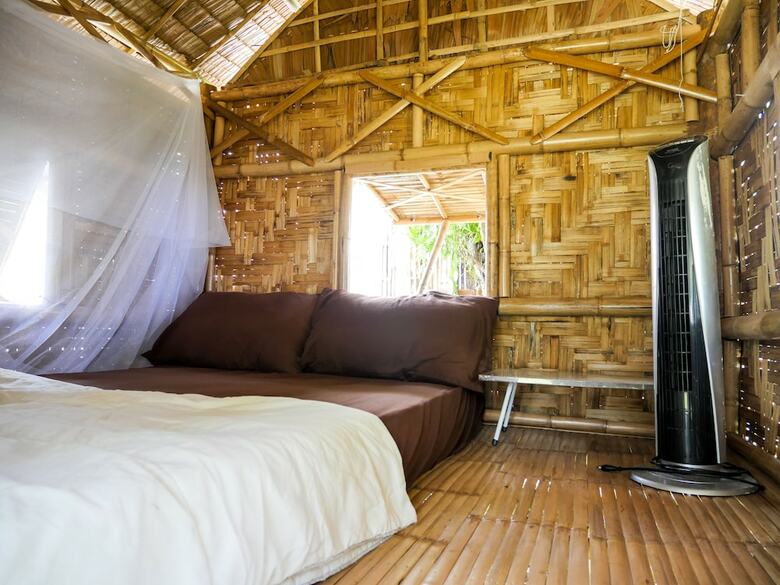 Hotel Samui Caravans Beach Camp