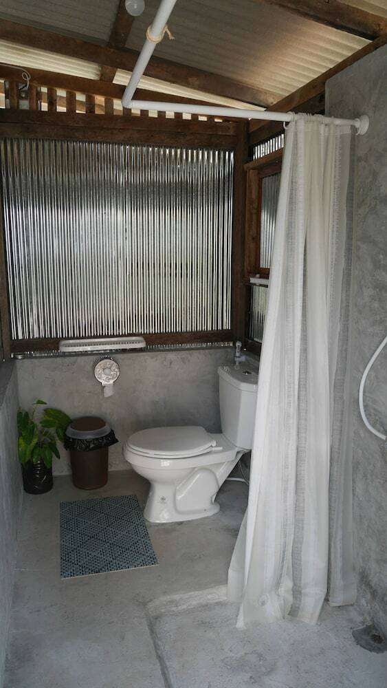 Hotel Samui Caravans Beach Camp