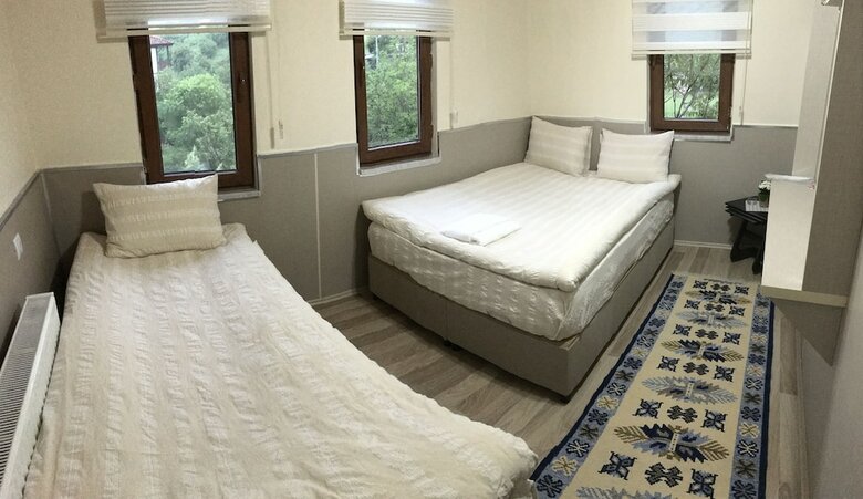 Hotel Emiroglu Konak
