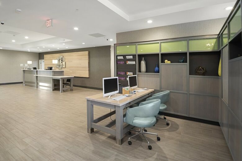Holiday Inn Hotel And Suites-decatur