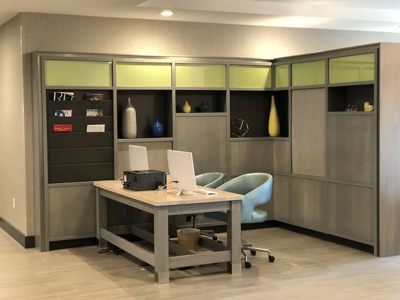 Holiday Inn Hotel And Suites-decatur