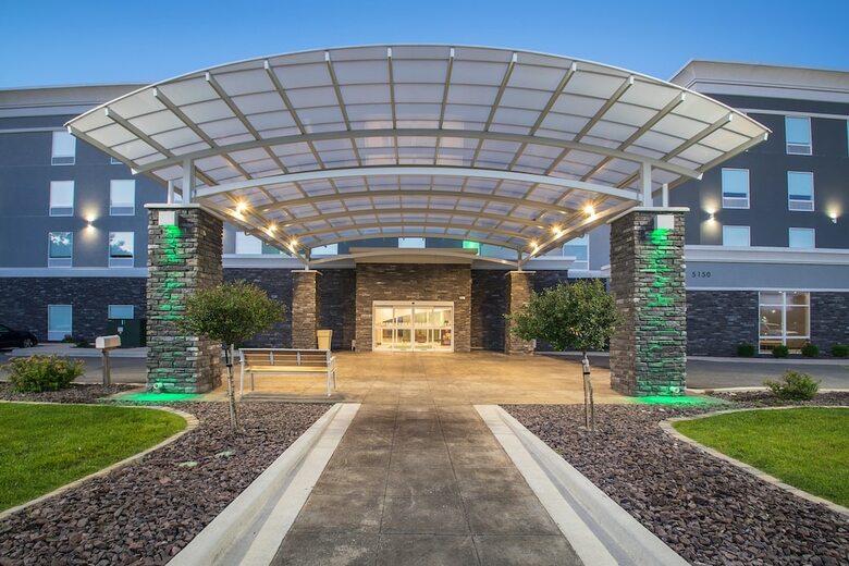 Holiday Inn Hotel And Suites-decatur