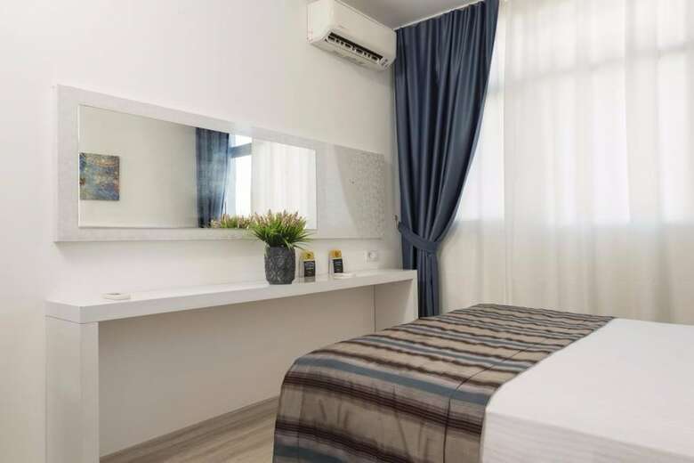 Sun Suit Hotel