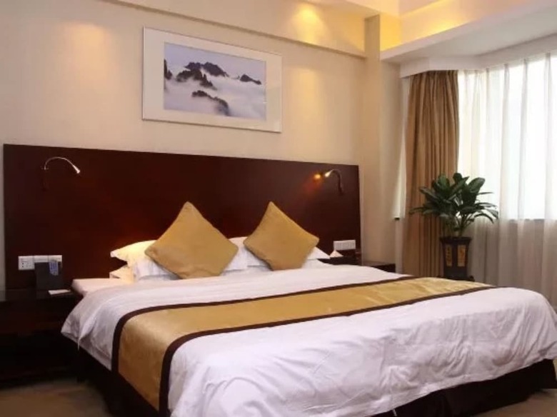 Guang Cai Hotel