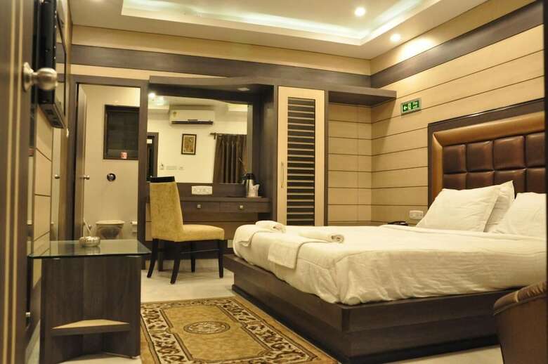 Hotel Esteem
