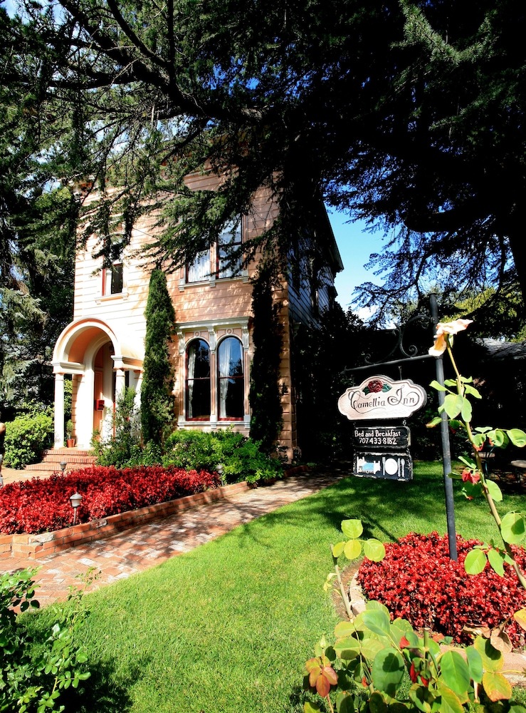 Bed & Breakfast Camellia Inn