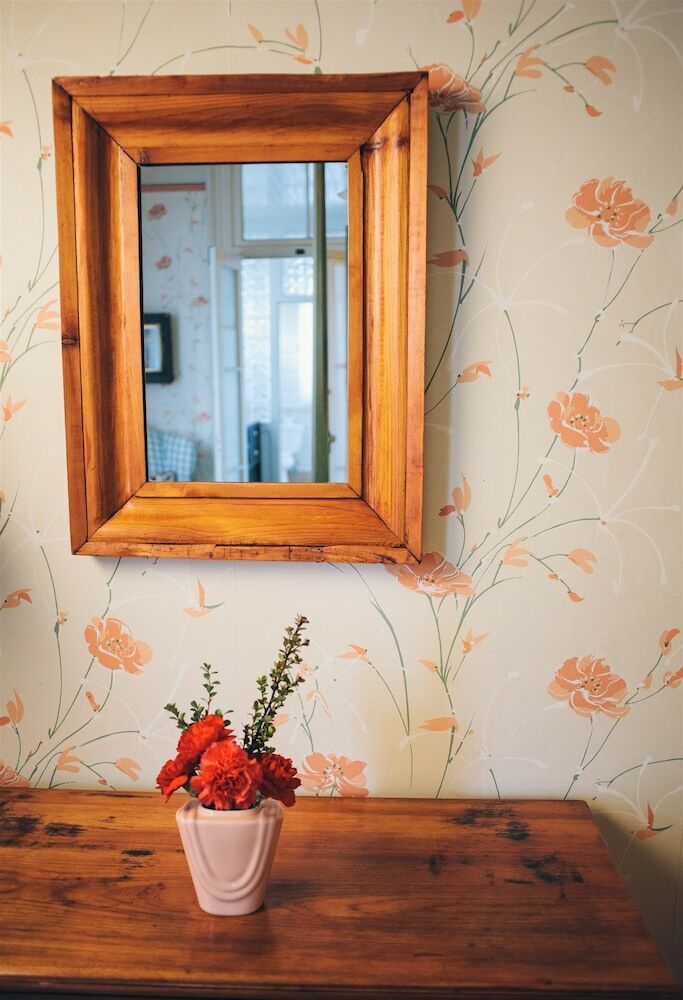Bed & Breakfast Camellia Inn