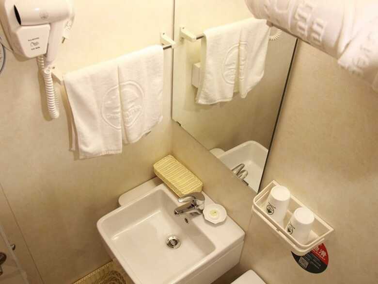 Greentree Inn Zhenjiang Danyang Wanshan Park Express Hotel