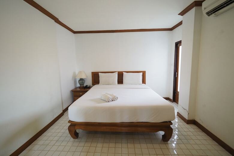 Fah Place Hotel