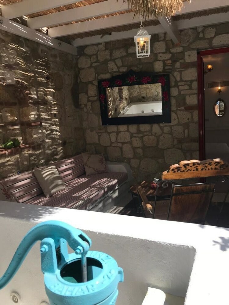 Villa Taraca Alacati Romantik Hotel - Adults Only