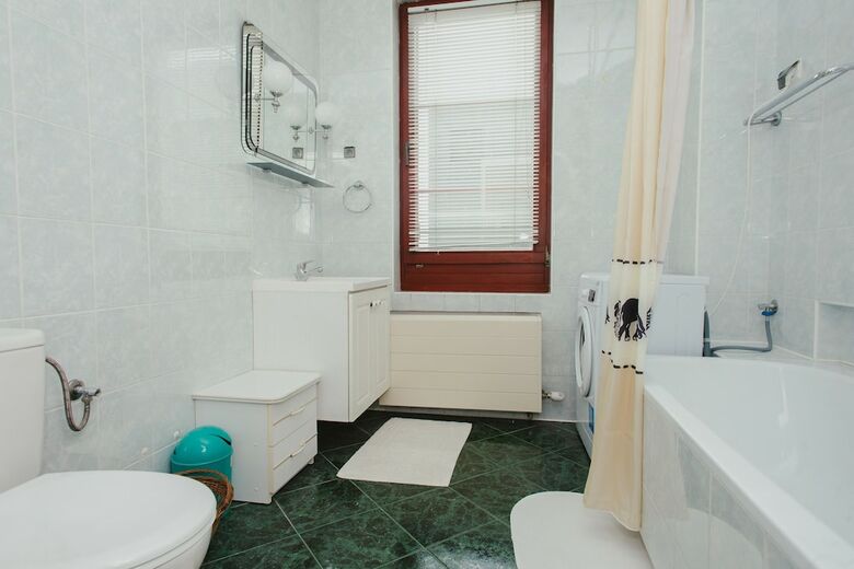 Apartamentos Lucka Rooms - Yellow Submarine B24.1