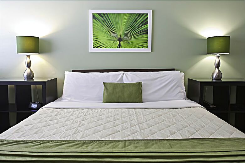 The Colony Hotel