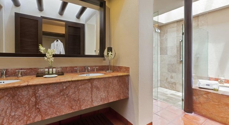 Westin Resort & Spa Puerto Vallarta Hotel