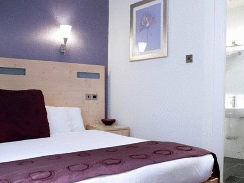Artto Hotel(.)