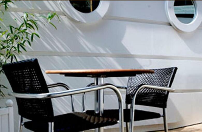Artto Hotel(.)