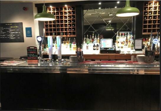 Artto Hotel(.)