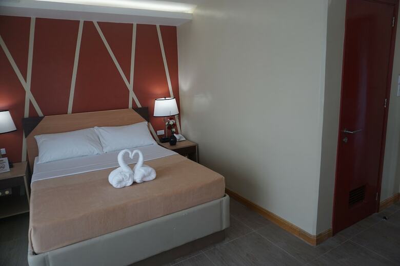 New Dawn Hotel Plus