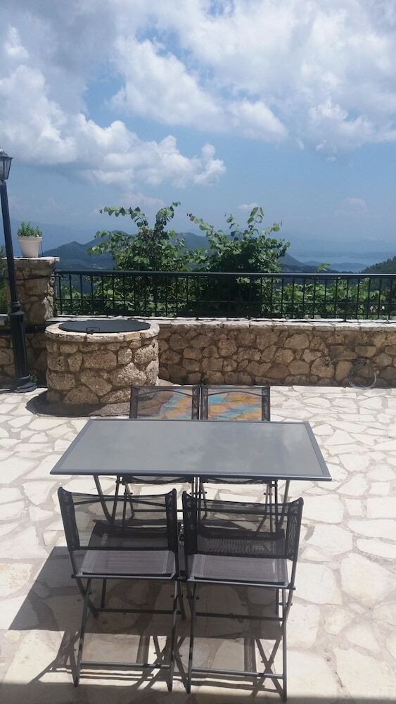 Estate Dafnopanagia Luxury Apartment
